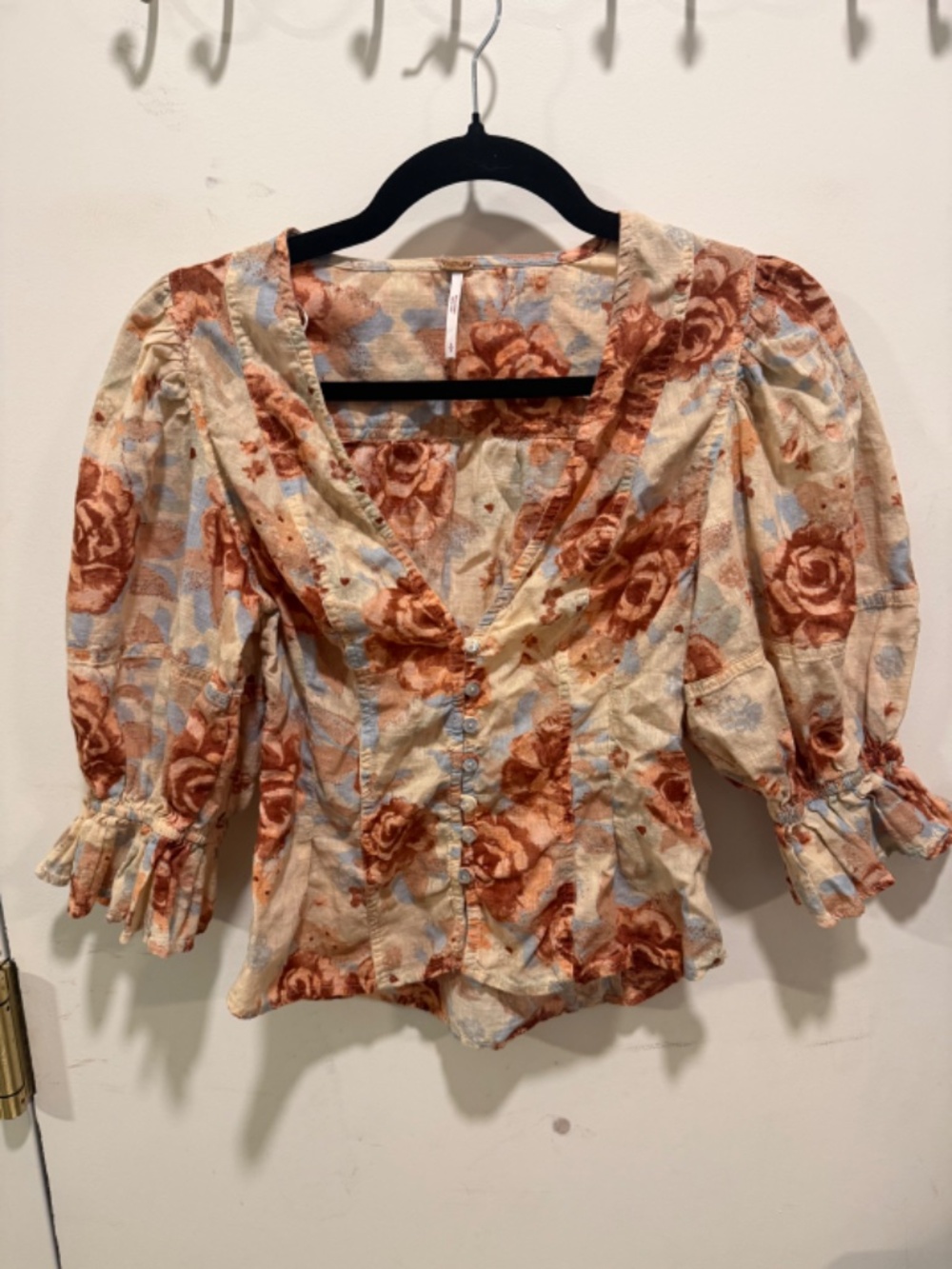 Free People | Three Quarter Puff Sleeve Floral Blouse w/ Button Accents | Small